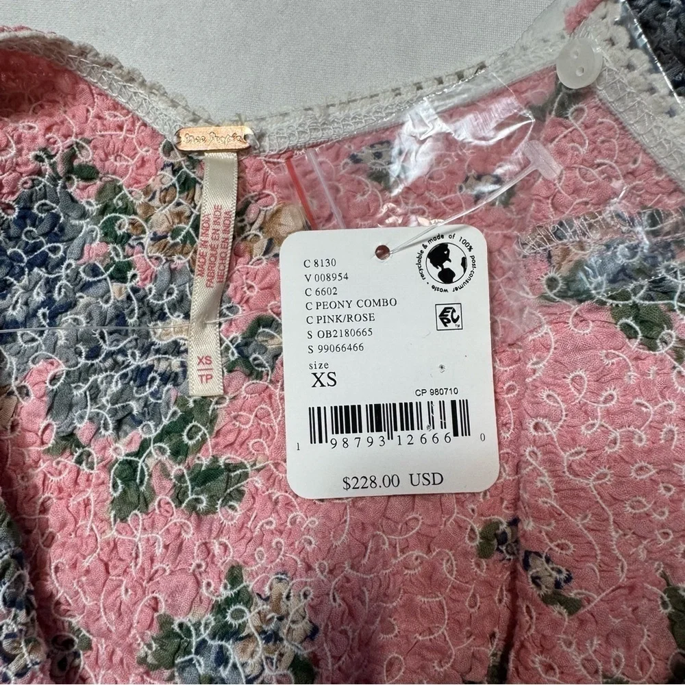 Free People stunning textured